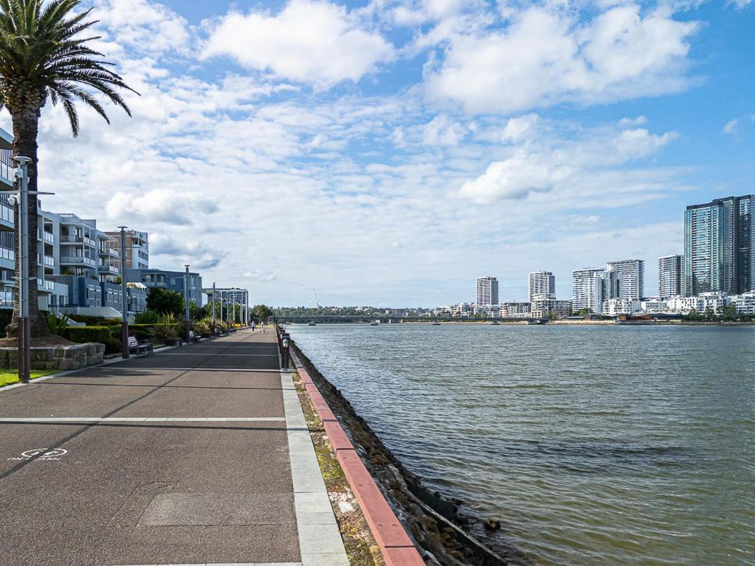 Spacious1 Br@Waterfront Olympic Park_Free Carpark Sydney Exterior photo